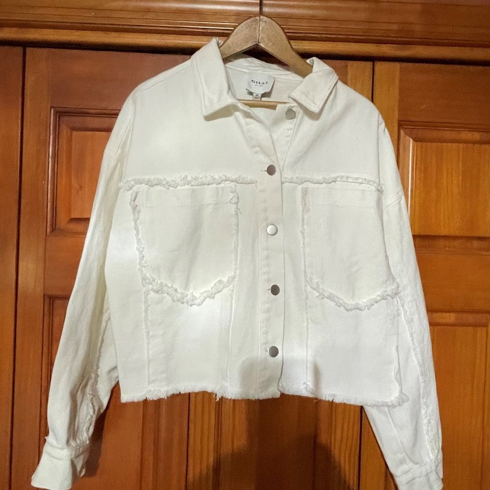 GiLLi Denim jacket size Medium